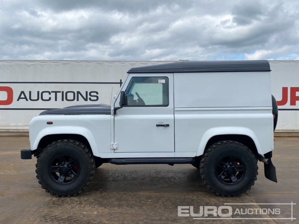 2011 Land Rover Defender 90 - SUV: photos 2 2011 Land Rover Defender 90 - SUV: photos 2