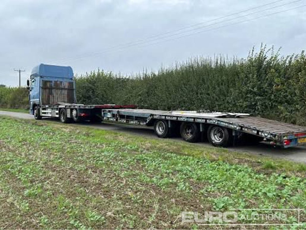 2013 DAF XF105 - Camion plateau: photos 2 2013 DAF XF105 - Camion plateau: photos 2