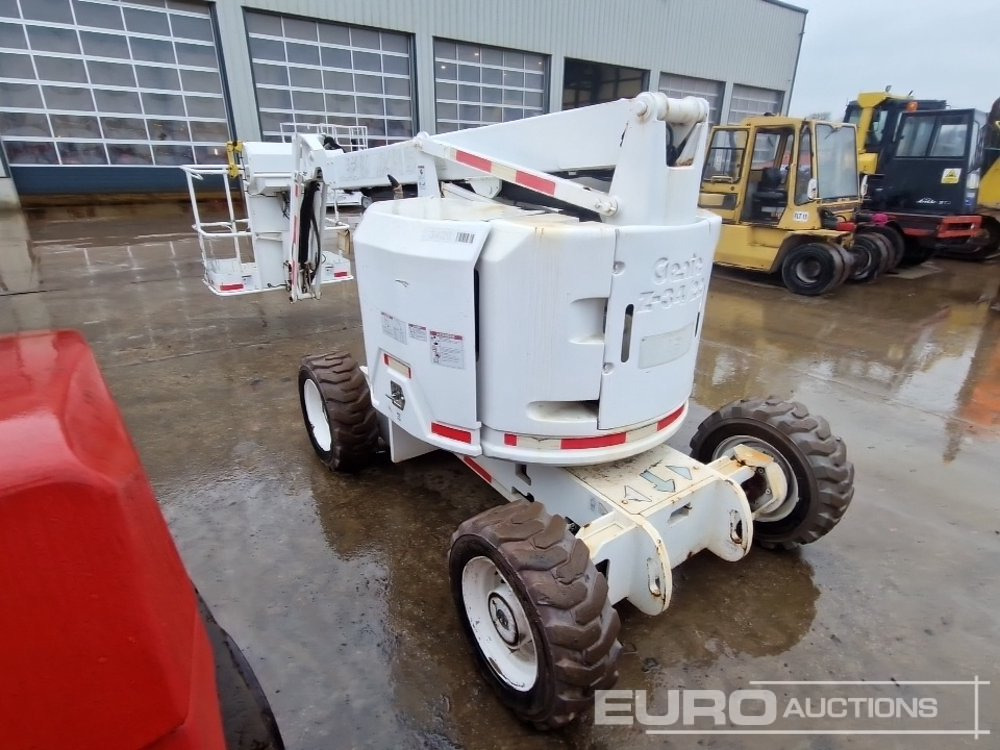 2013 Genie Z34/22IC - Nacelle: photos 3 2013 Genie Z34/22IC - Nacelle: photos 3