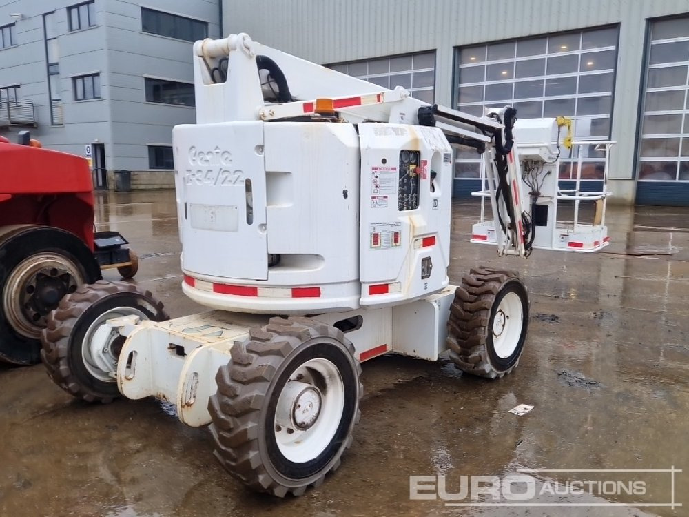 2013 Genie Z34/22IC - Nacelle: photos 5 2013 Genie Z34/22IC - Nacelle: photos 5