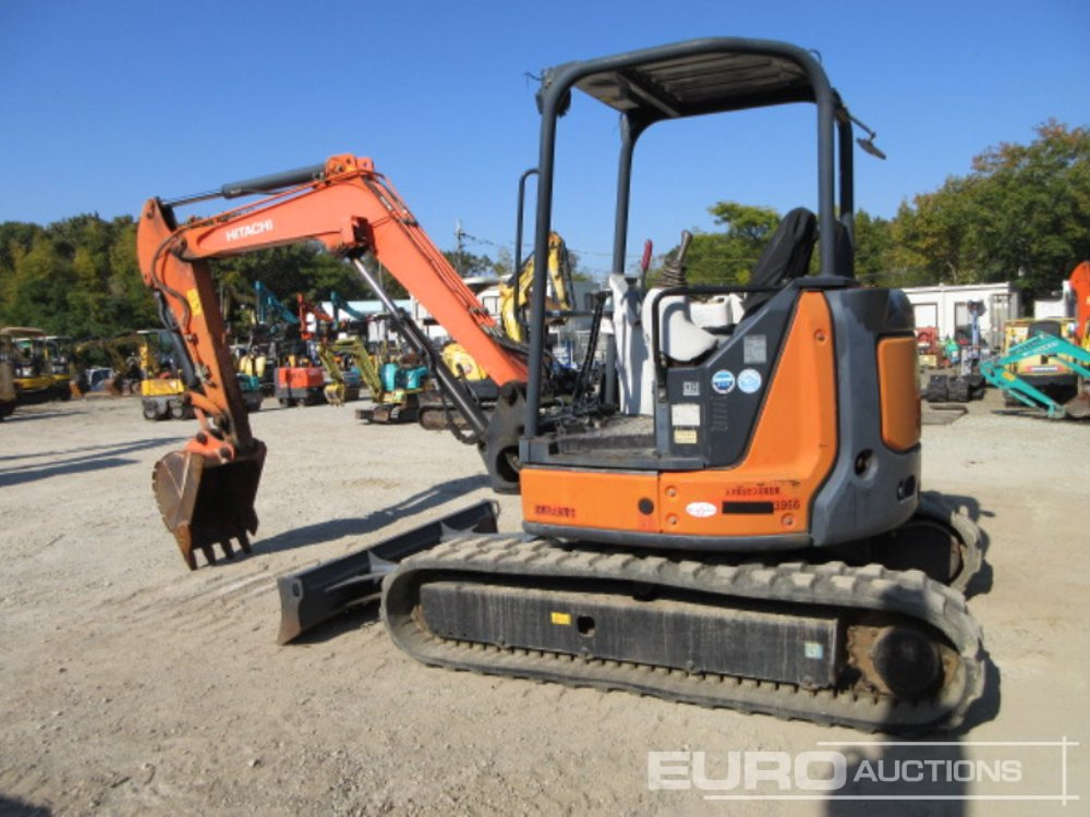 2013 Hitachi ZX40U-5A Rubber Tracks, Blade, Piped, Offset, Canopy - Mini pelle: photos 2 2013 Hitachi ZX40U-5A Rubber Tracks, Blade, Piped, Offset, Canopy - Mini pelle: photos 2