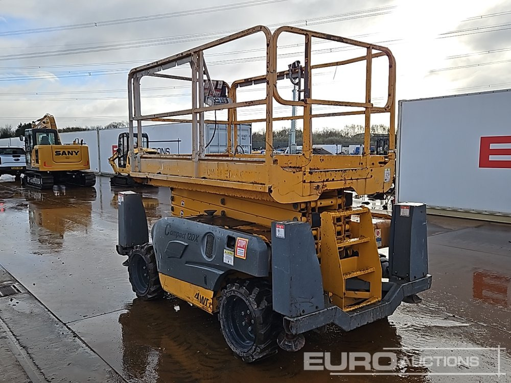 2014 Haulotte Compact 12DX - Nacelle: photos 3 2014 Haulotte Compact 12DX - Nacelle: photos 3