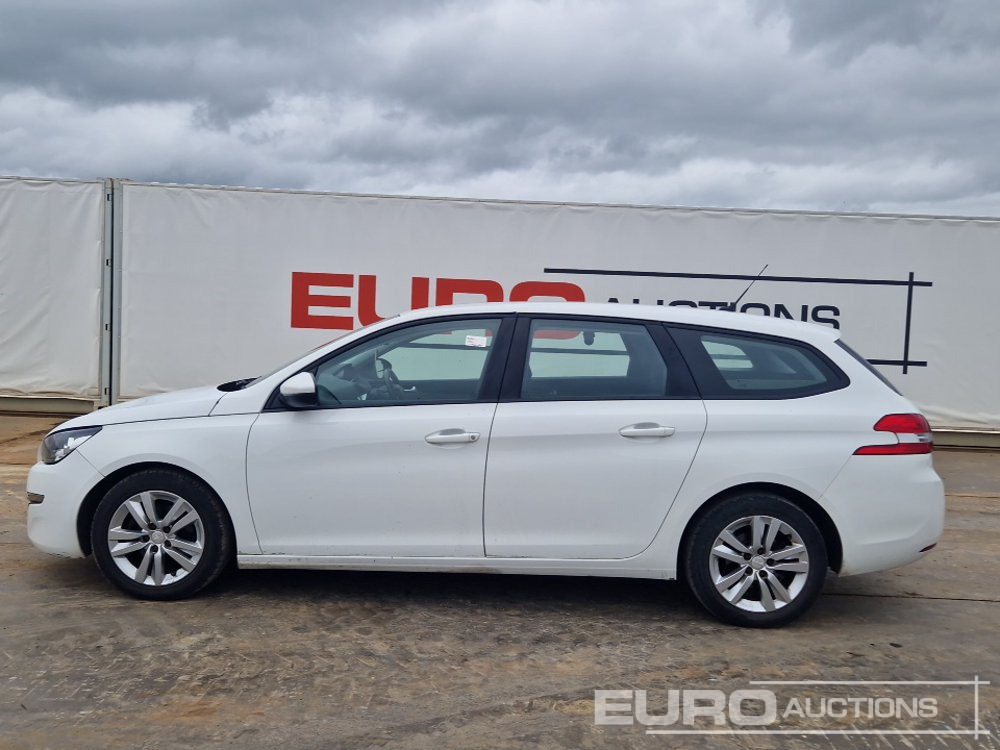 2014 Peugeot 308 - Voiture: photos 2 2014 Peugeot 308 - Voiture: photos 2