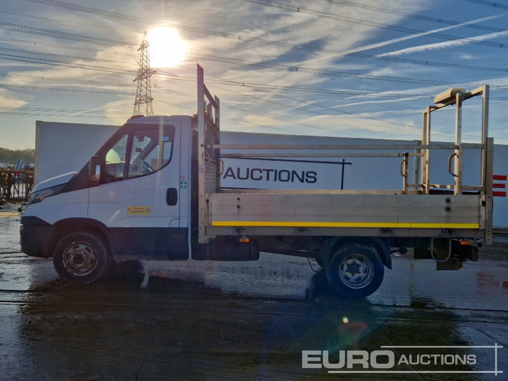 2015 Iveco Daily 35C13 - Fourgon plateau: photos 2 2015 Iveco Daily 35C13 - Fourgon plateau: photos 2