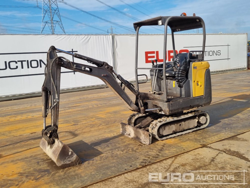 2015 Volvo EC15C - Mini pelle: photos 1 2015 Volvo EC15C - Mini pelle: photos 1