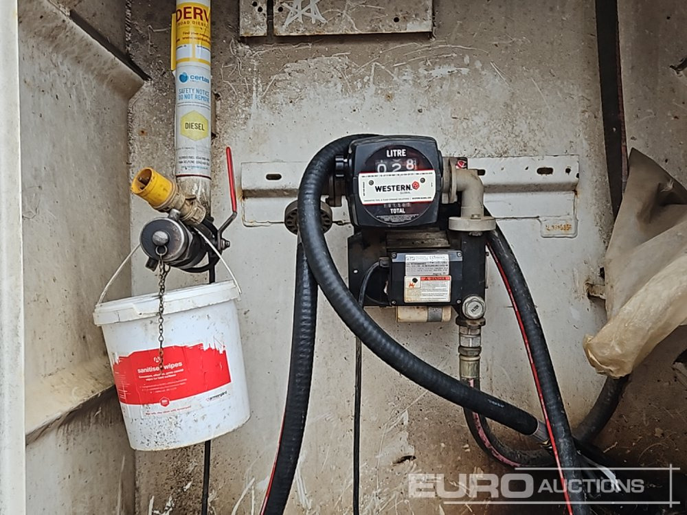 Cuve de stockage 2015 Western 5300 LITRE: photos 11 Cuve de stockage 2015 Western 5300 LITRE: photos 11