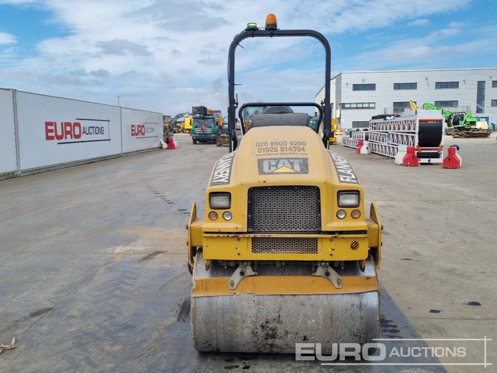 Compacteur 2016 CAT CB24B: photos 8