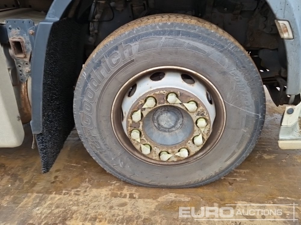 Camion fourgon 2016 DAF CF400: photos 16