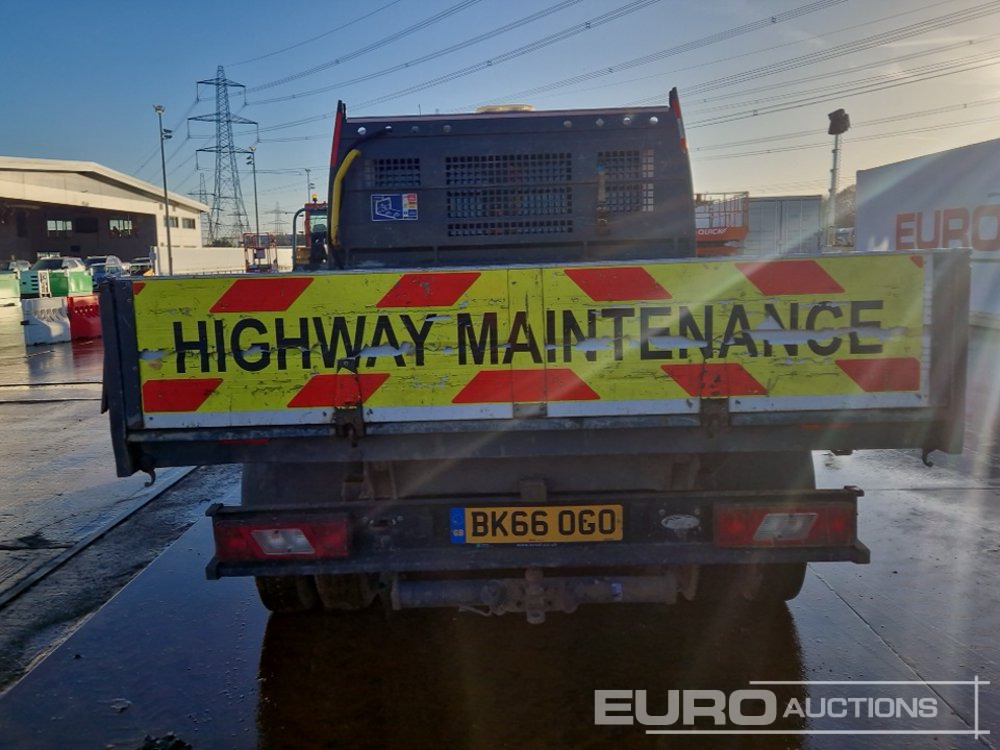 2016 Ford Transit 350 - Utilitaire benne: photos 4 2016 Ford Transit 350 - Utilitaire benne: photos 4