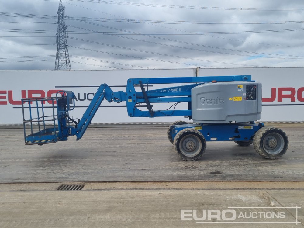 2016 Genie Z-45/25J - Nacelle: photos 2 2016 Genie Z-45/25J - Nacelle: photos 2