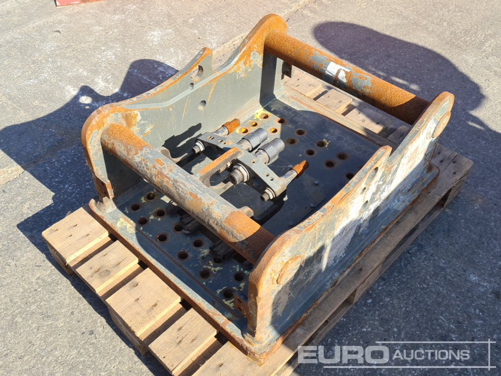 2016 Oilquick Head Stock 80mm Pin to suit 20 Ton Excavator - Marteau hydraulique: photos 5 2016 Oilquick Head Stock 80mm Pin to suit 20 Ton Excavator - Marteau hydraulique: photos 5