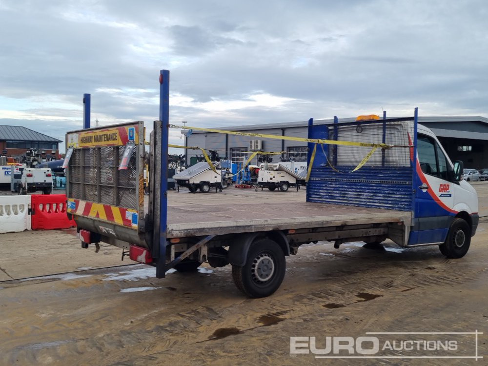 2016 Volkswagen Crafter CR35 - Fourgon plateau: photos 5 2016 Volkswagen Crafter CR35 - Fourgon plateau: photos 5