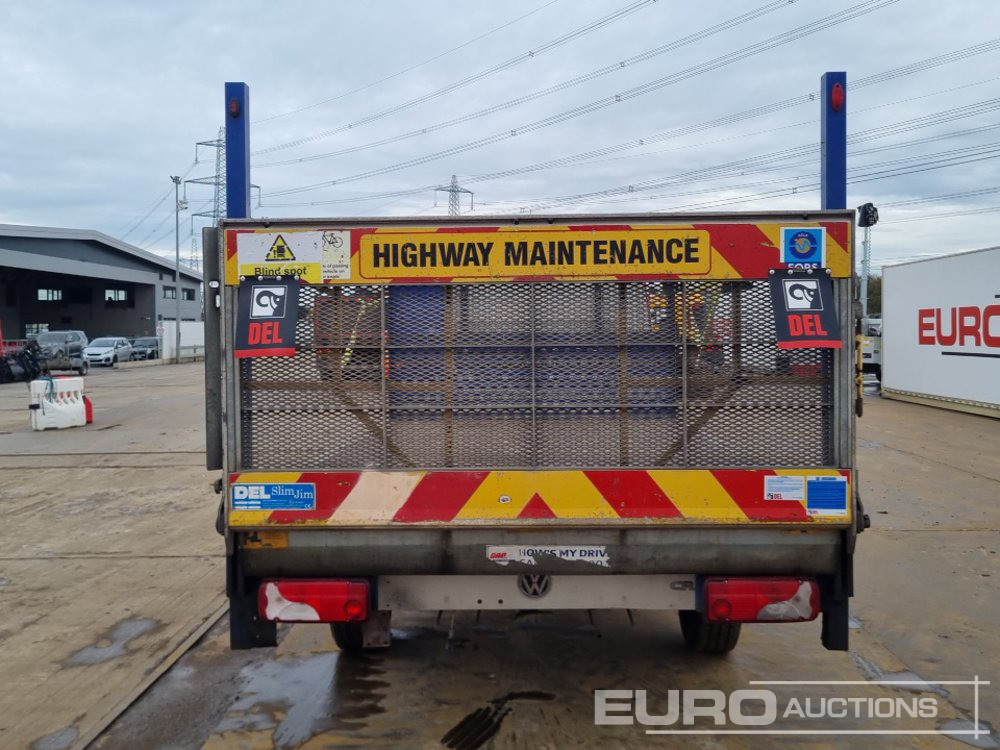 2016 Volkswagen Crafter CR35 - Fourgon plateau: photos 4 2016 Volkswagen Crafter CR35 - Fourgon plateau: photos 4