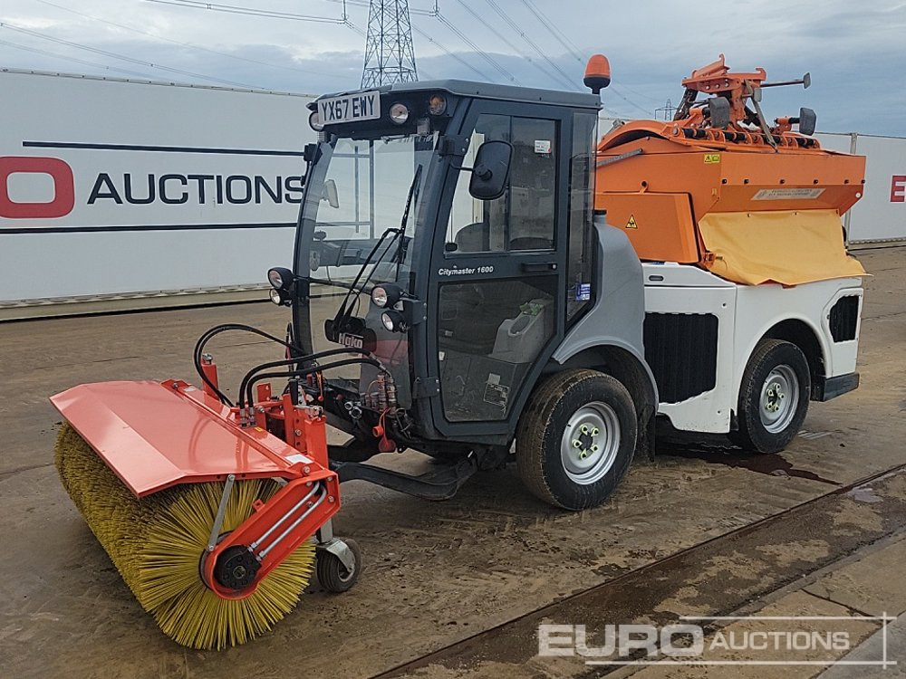 2017 Hako Citymaster 1600 4x2 Compact Gritter, Hydraulic Snow Plough & Sweeper Attachment, Reverse Camera, Automatic Gearbox (Reg. Docs. Available) - Balayeuse de voirie: photos 1 2017 Hako Citymaster 1600 4x2 Compact Gritter, Hydraulic Snow Plough & Sweeper Attachment, Reverse Camera, Automatic Gearbox (Reg. Docs. Available) - Balayeuse de voirie: photos 1