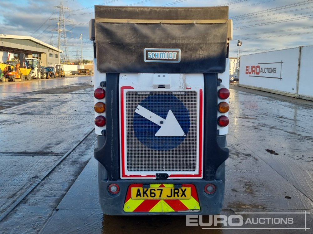 2017 Schmidt Compact 200 - Balayeuse de voirie: photos 4 2017 Schmidt Compact 200 - Balayeuse de voirie: photos 4