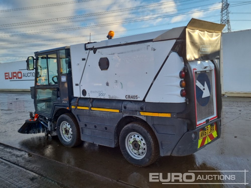 2017 Schmidt Compact 200 - Balayeuse de voirie: photos 3 2017 Schmidt Compact 200 - Balayeuse de voirie: photos 3