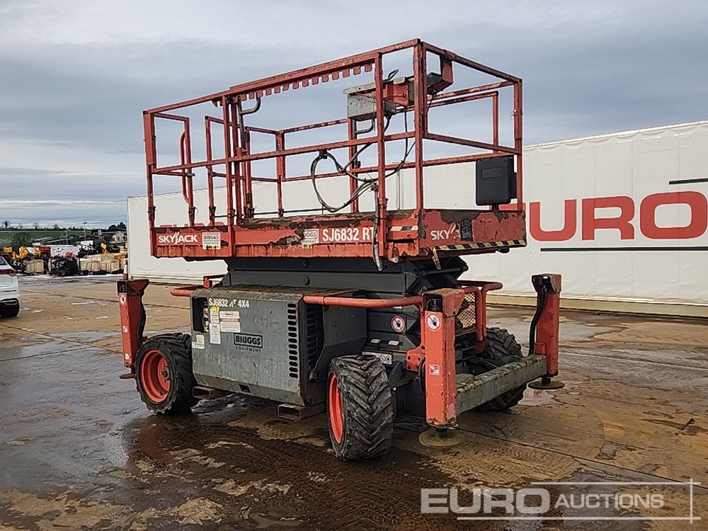 2017 SkyJack SJ6832RT - Nacelle: photos 3 2017 SkyJack SJ6832RT - Nacelle: photos 3