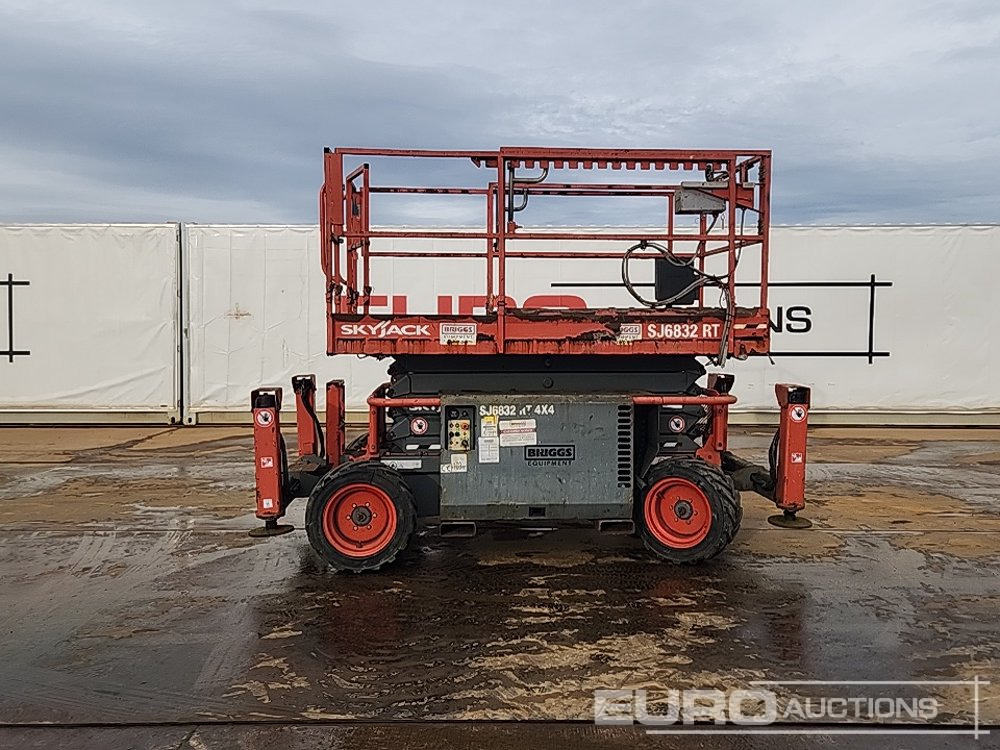 2017 SkyJack SJ6832RT - Nacelle: photos 2 2017 SkyJack SJ6832RT - Nacelle: photos 2