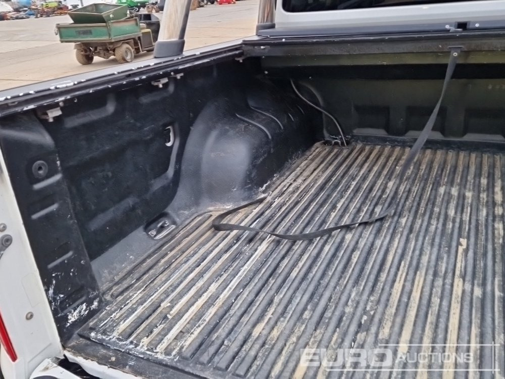 Pick-up 2018 Volkswagen Amarok: photos 15