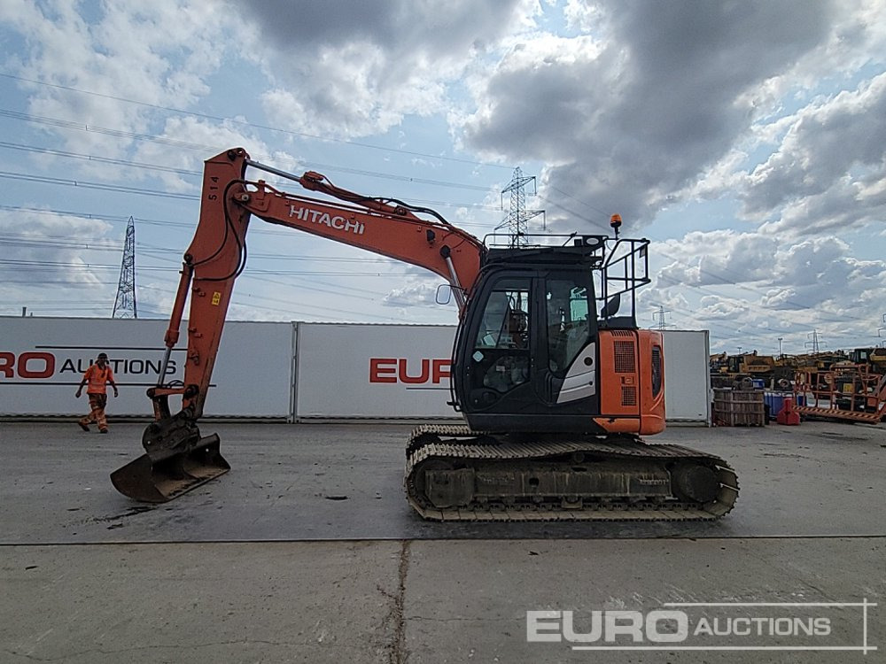 2019 Hitachi ZX135US-6 - Pelle sur chenille: photos 2 2019 Hitachi ZX135US-6 - Pelle sur chenille: photos 2