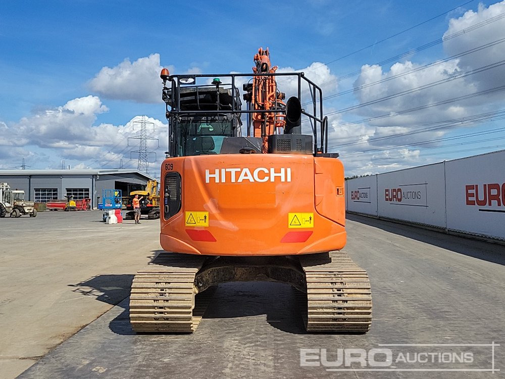 2019 Hitachi ZX135US-6 - Pelle sur chenille: photos 4 2019 Hitachi ZX135US-6 - Pelle sur chenille: photos 4