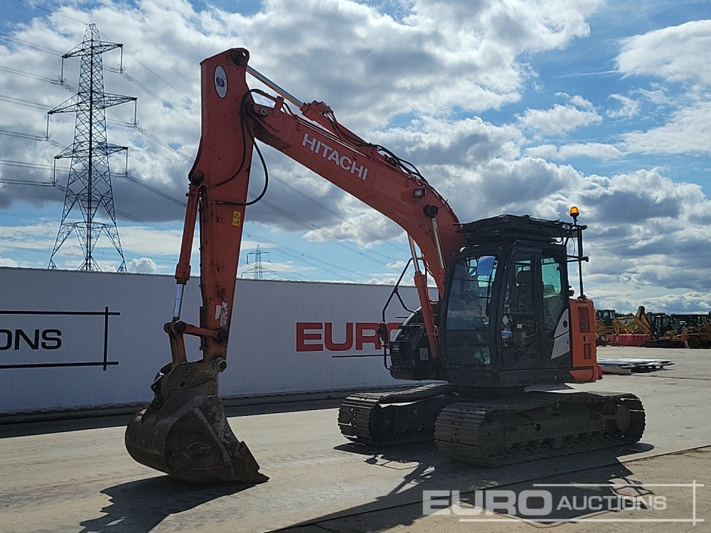 2019 Hitachi ZX135US-6 - Pelle sur chenille: photos 1 2019 Hitachi ZX135US-6 - Pelle sur chenille: photos 1