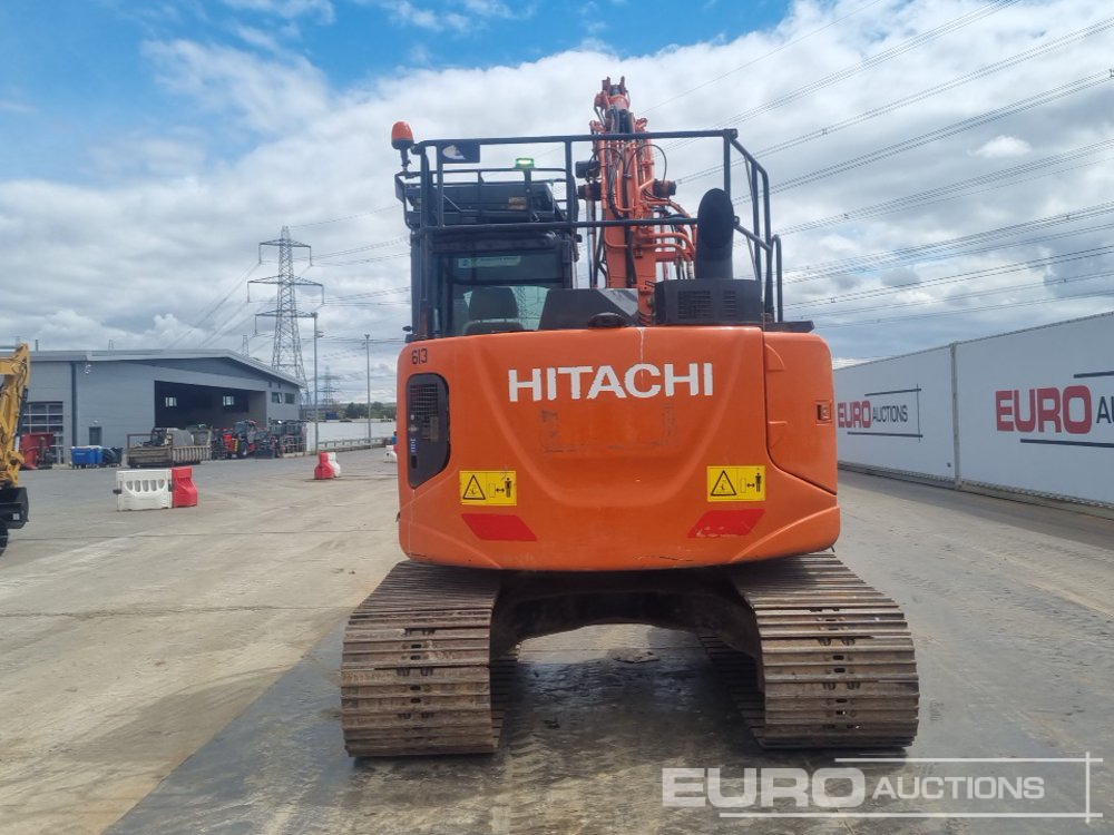 2019 Hitachi ZX135US-6 - Pelle sur chenille: photos 4 2019 Hitachi ZX135US-6 - Pelle sur chenille: photos 4