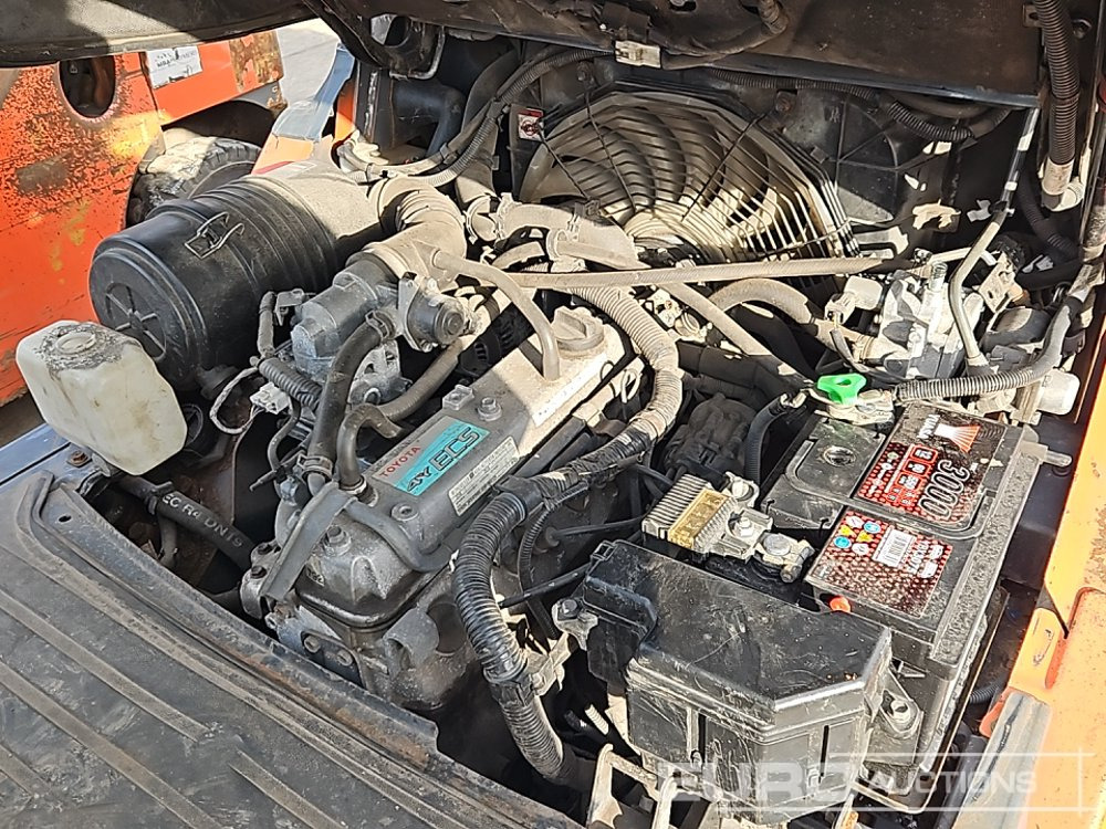 2019 Toyota 06-8FG25F - Chariot élévateur: photos 1 2019 Toyota 06-8FG25F - Chariot élévateur: photos 1