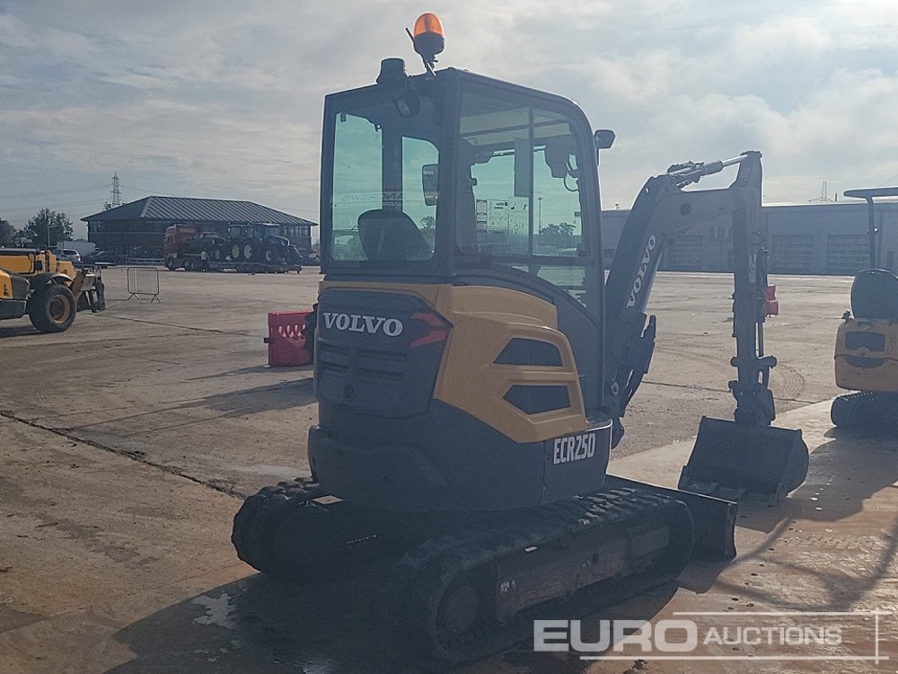 2019 Volvo ECR25D - Mini pelle: photos 5 2019 Volvo ECR25D - Mini pelle: photos 5