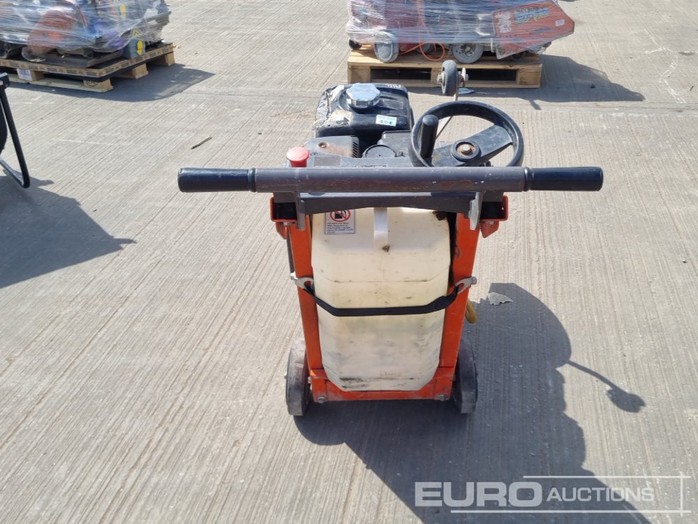 2020 Husqvarna FS400LV - Travaux routiers: photos 4 2020 Husqvarna FS400LV - Travaux routiers: photos 4