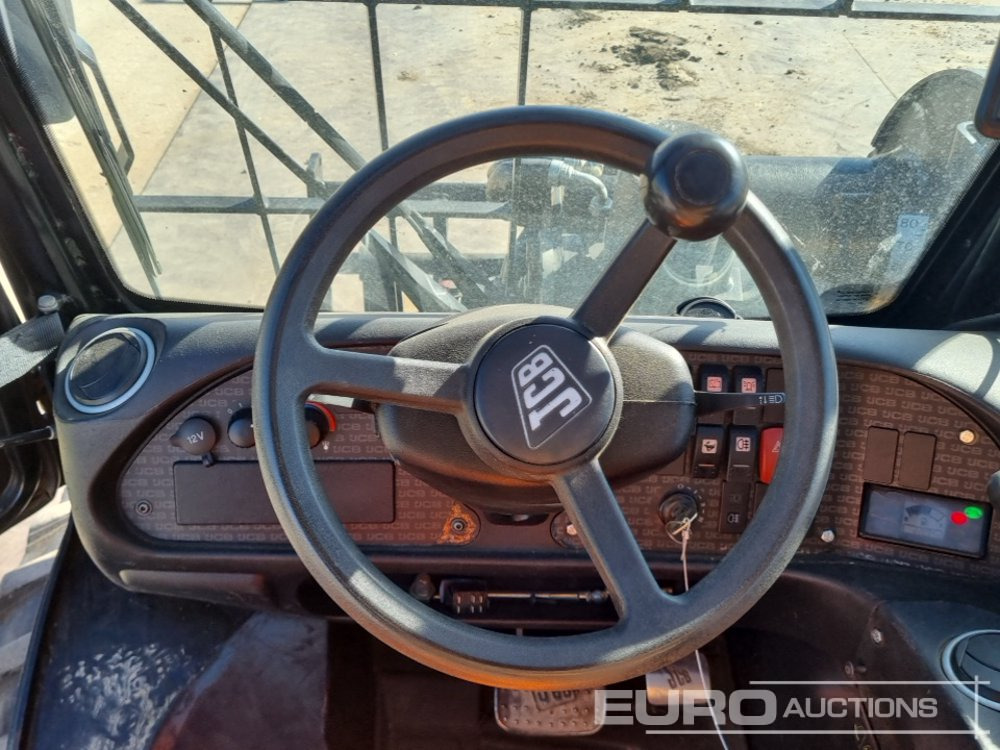 Chariot télescopique 2020 JCB 520-40: photos 32