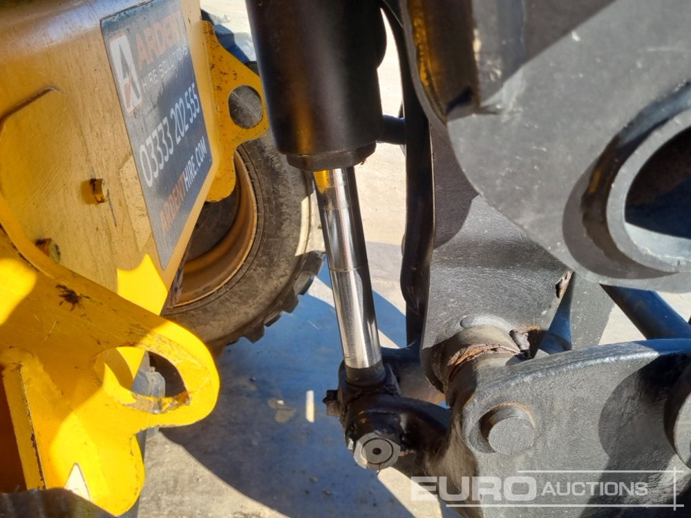 Chariot télescopique 2020 JCB 520-40: photos 16