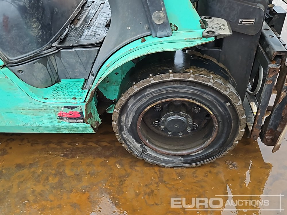 Chariot élévateur 2020 Mitsubishi FD30NT: photos 12