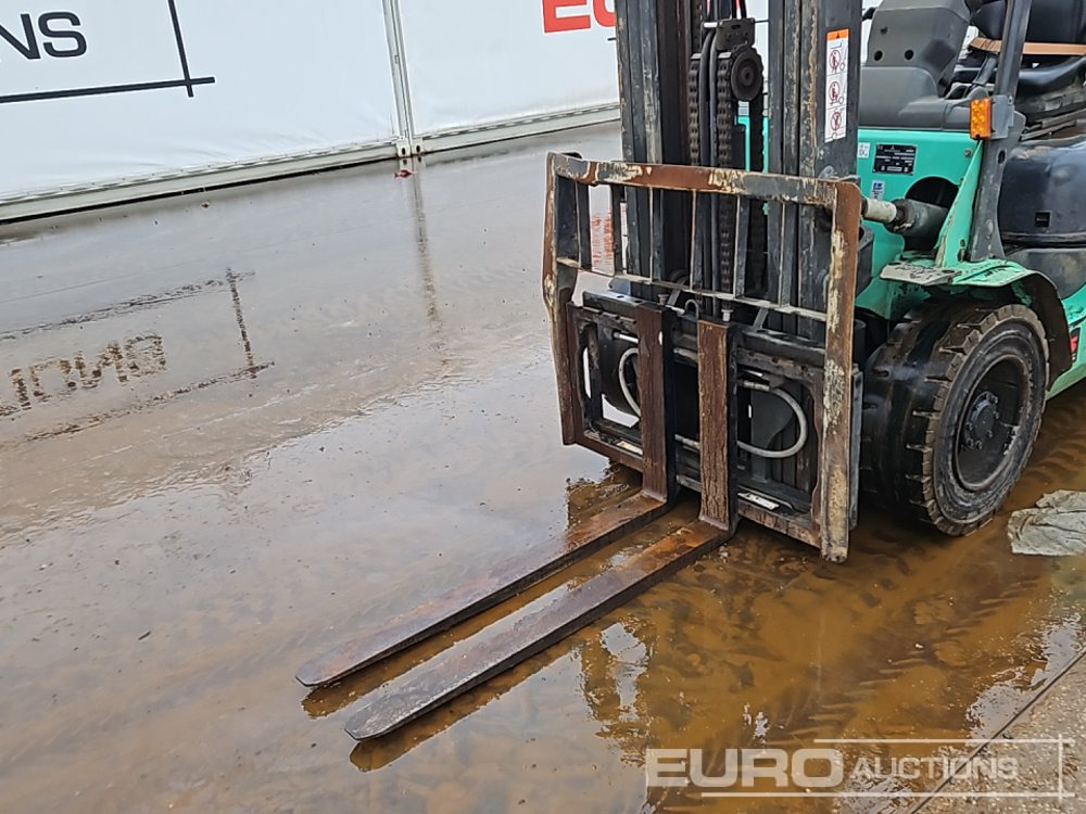 Chariot élévateur 2020 Mitsubishi FD30NT: photos 17