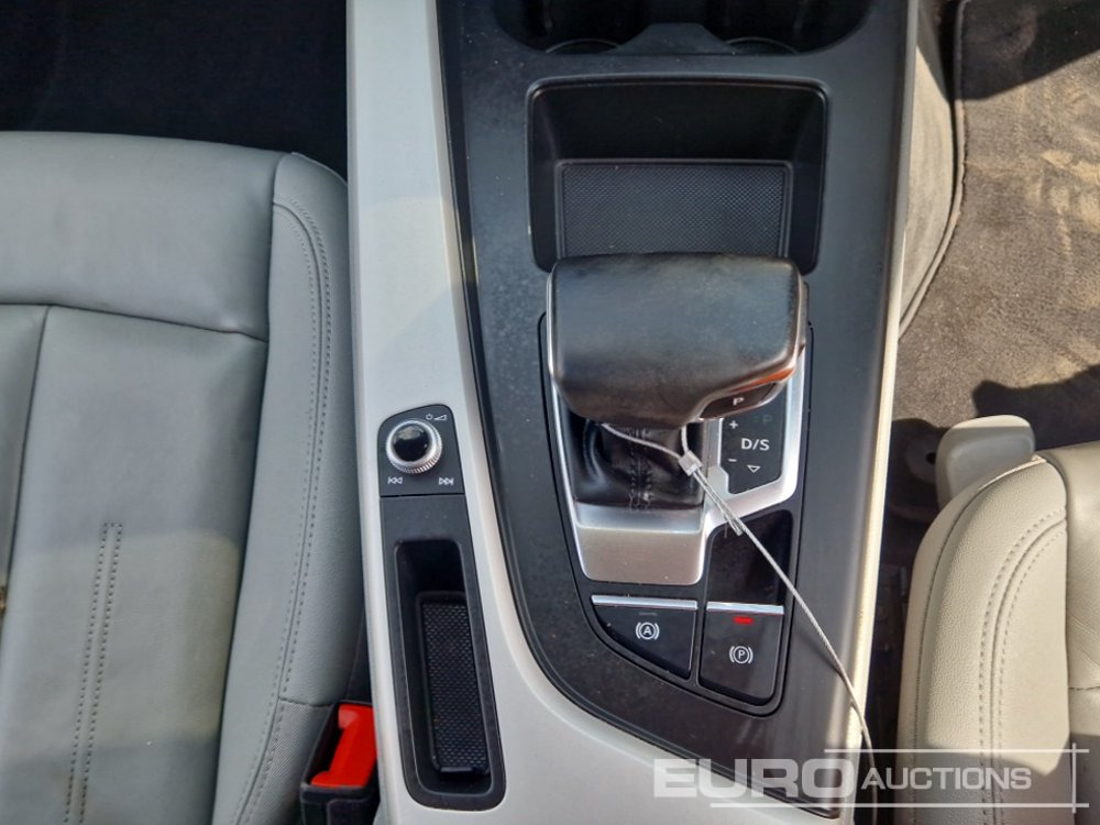 Voiture 2021 Audi A4: photos 42