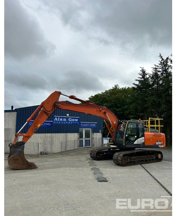 2021 Hitachi ZX210LC-6 - Pelle sur chenille: photos 1 2021 Hitachi ZX210LC-6 - Pelle sur chenille: photos 1