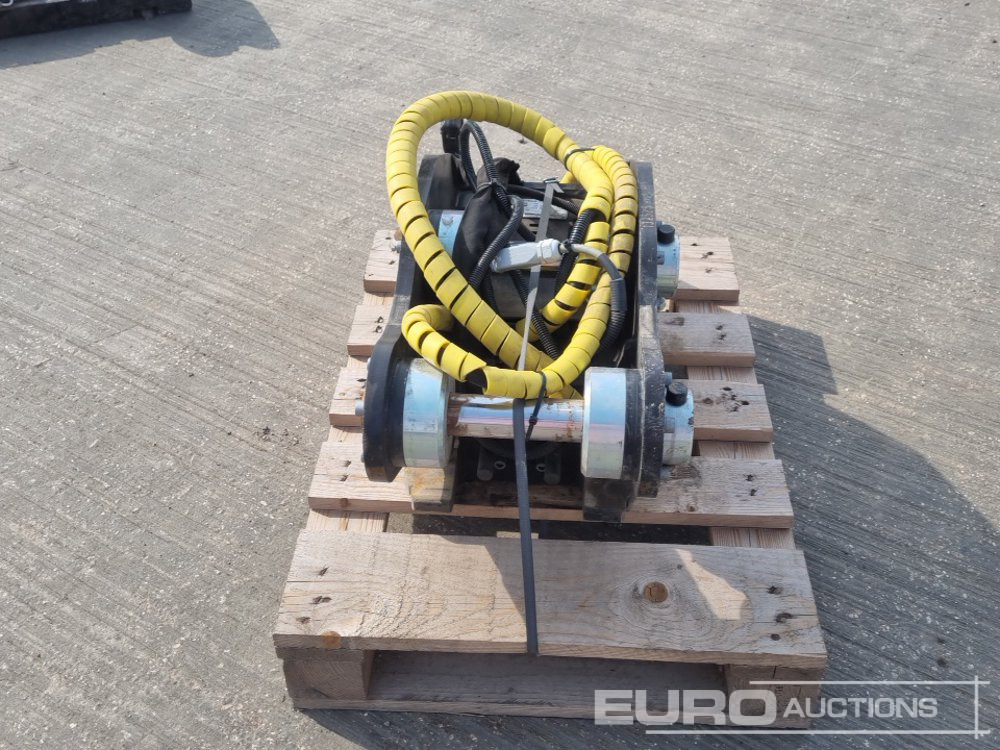 2022 Engcon Hydraulic Double Lock QH 45mm Pin to suit 4-6 Ton Excavator - Attache rapide: photos 4 2022 Engcon Hydraulic Double Lock QH 45mm Pin to suit 4-6 Ton Excavator - Attache rapide: photos 4
