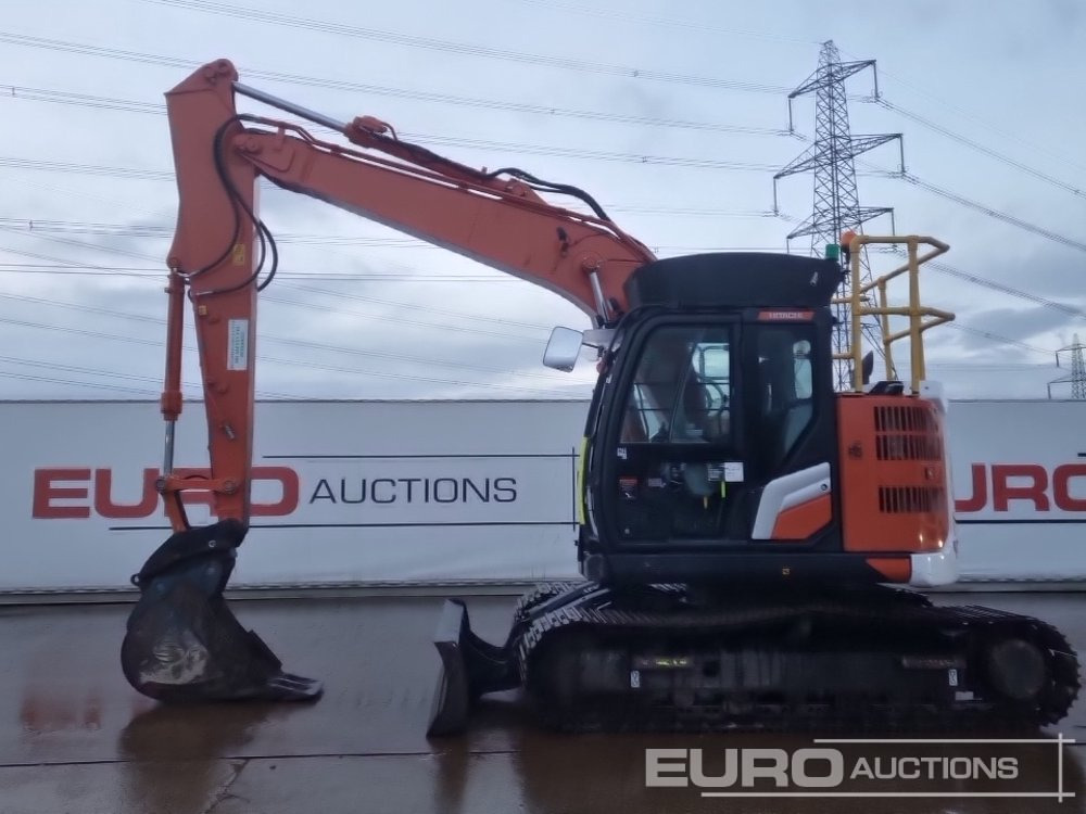 2023 Hitachi ZX135USBL-7 - Pelle sur chenille: photos 2 2023 Hitachi ZX135USBL-7 - Pelle sur chenille: photos 2