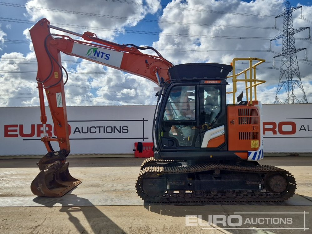 2023 Hitachi ZX135USBL-7 - Pelle sur chenille: photos 2 2023 Hitachi ZX135USBL-7 - Pelle sur chenille: photos 2