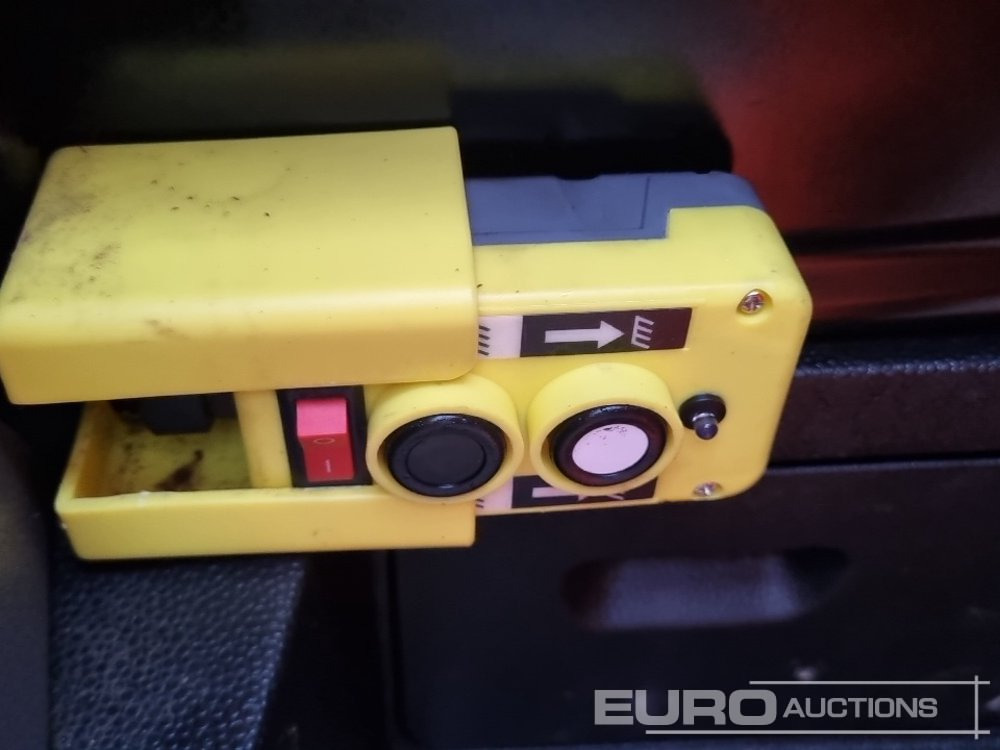 2024 Ford Transit - Utilitaire benne: photos 1 2024 Ford Transit - Utilitaire benne: photos 1