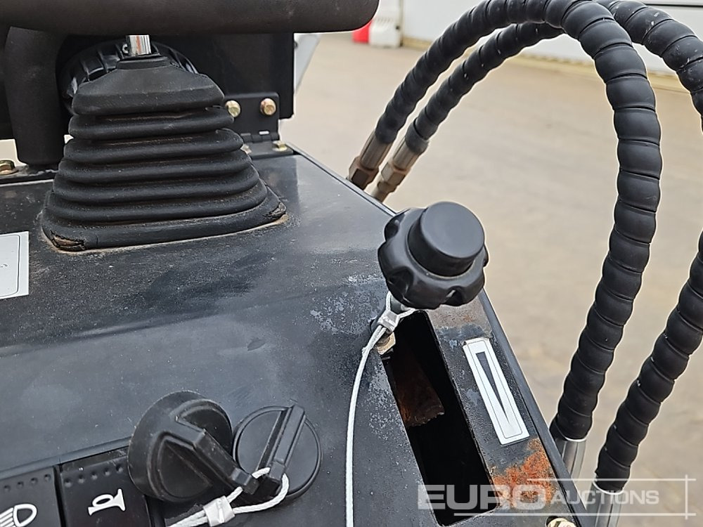 Mini chargeuse 2024 Huawai JW480: photos 31