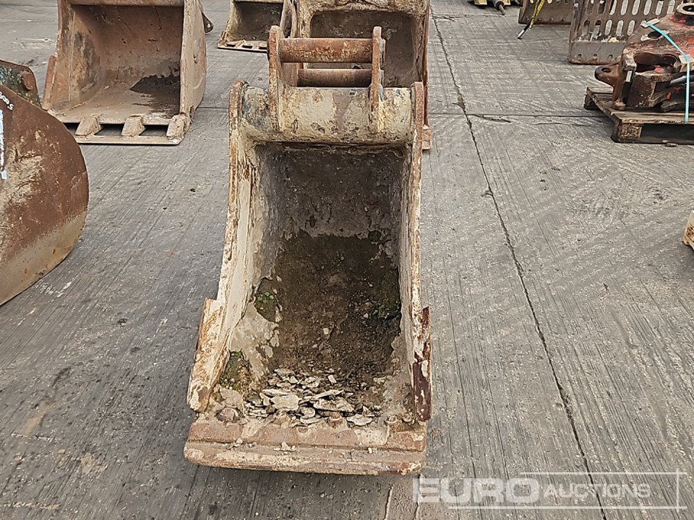 Godet 24" Digging Bucket 65mm Pin to suit 13 Ton Excavator: photos 8 Godet 24" Digging Bucket 65mm Pin to suit 13 Ton Excavator: photos 8