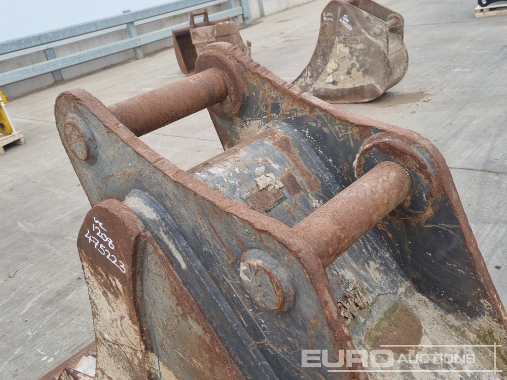 Godet 24" Digging Bucket 80mm Pin to suit 20 Ton Excavator: photos 12
