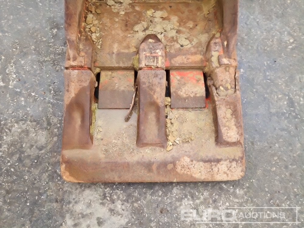 Godet 24" Scoop Bucket 80mm Pin to suit 20 Ton Excavator: photos 9