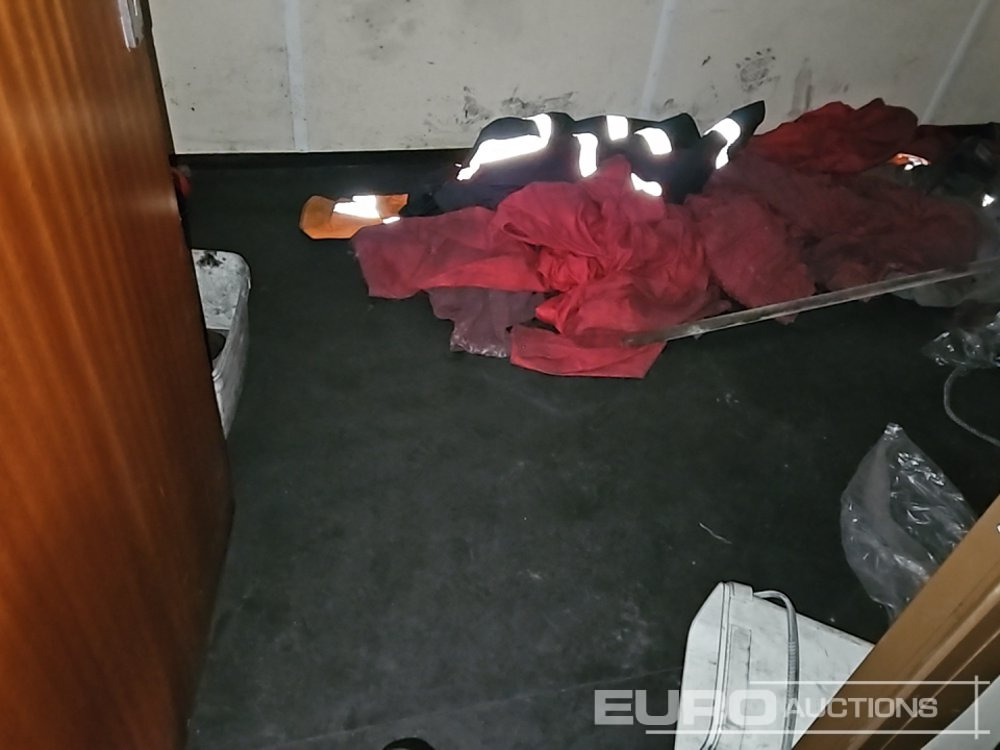 Conteneur maritime 30' x 9' Containerised Office (Cannot Be Reconsigned): photos 14