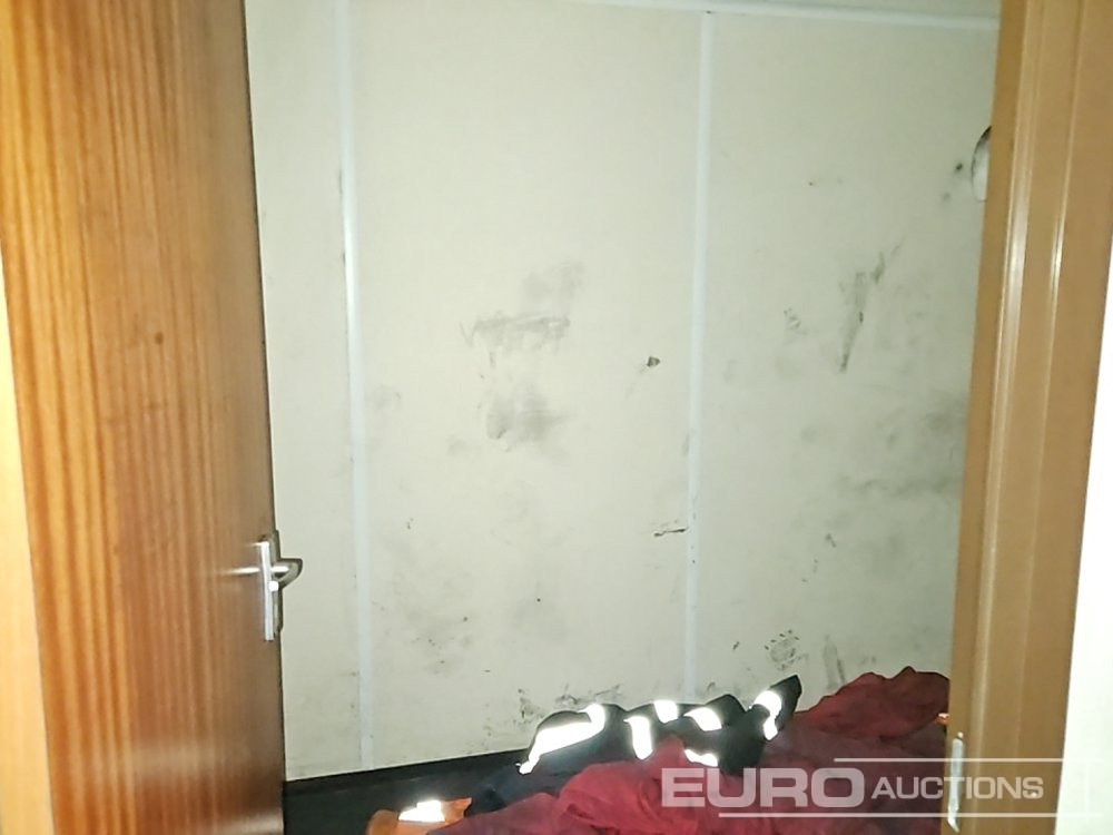 Conteneur maritime 30' x 9' Containerised Office (Cannot Be Reconsigned): photos 13