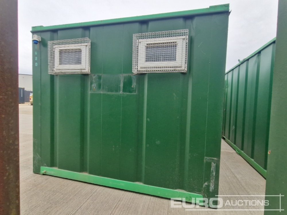 32' x 10' Drying Room (Cannot Be Reconsigned) - Conteneur maritime: photos 4 32' x 10' Drying Room (Cannot Be Reconsigned) - Conteneur maritime: photos 4