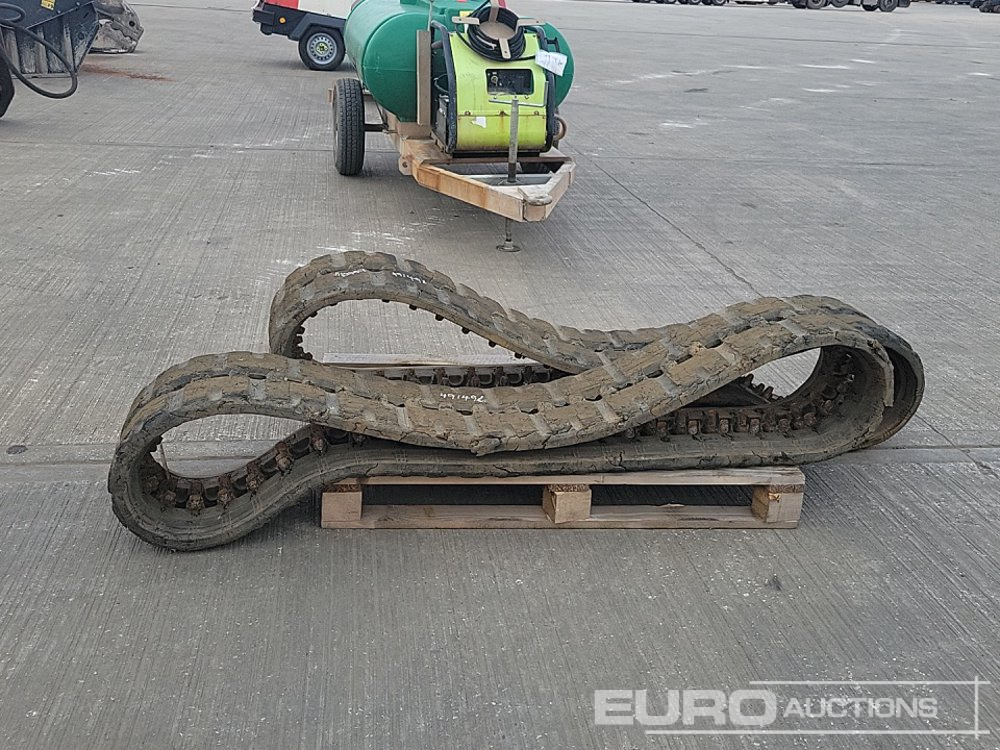 320x86ACx49 Rubber Tracks to suit Skidsteer - Chenille pour Engins de chantier: photos 2 320x86ACx49 Rubber Tracks to suit Skidsteer - Chenille pour Engins de chantier: photos 2