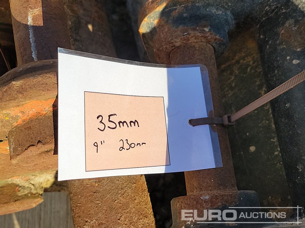 Godet 36", 24", 18", 12", 10" Digging Bucket 30-40mm Pin to suit Mini Excavator: photos 29