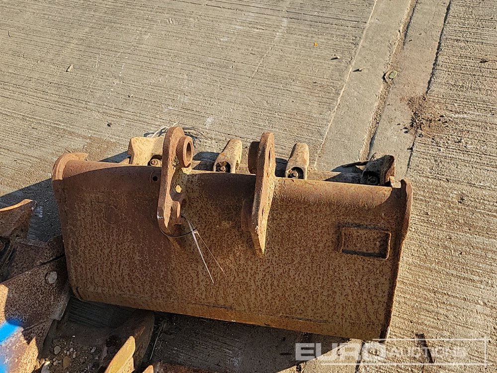 Godet 36", 24", 18", 12", 10" Digging Bucket 30-40mm Pin to suit Mini Excavator: photos 11